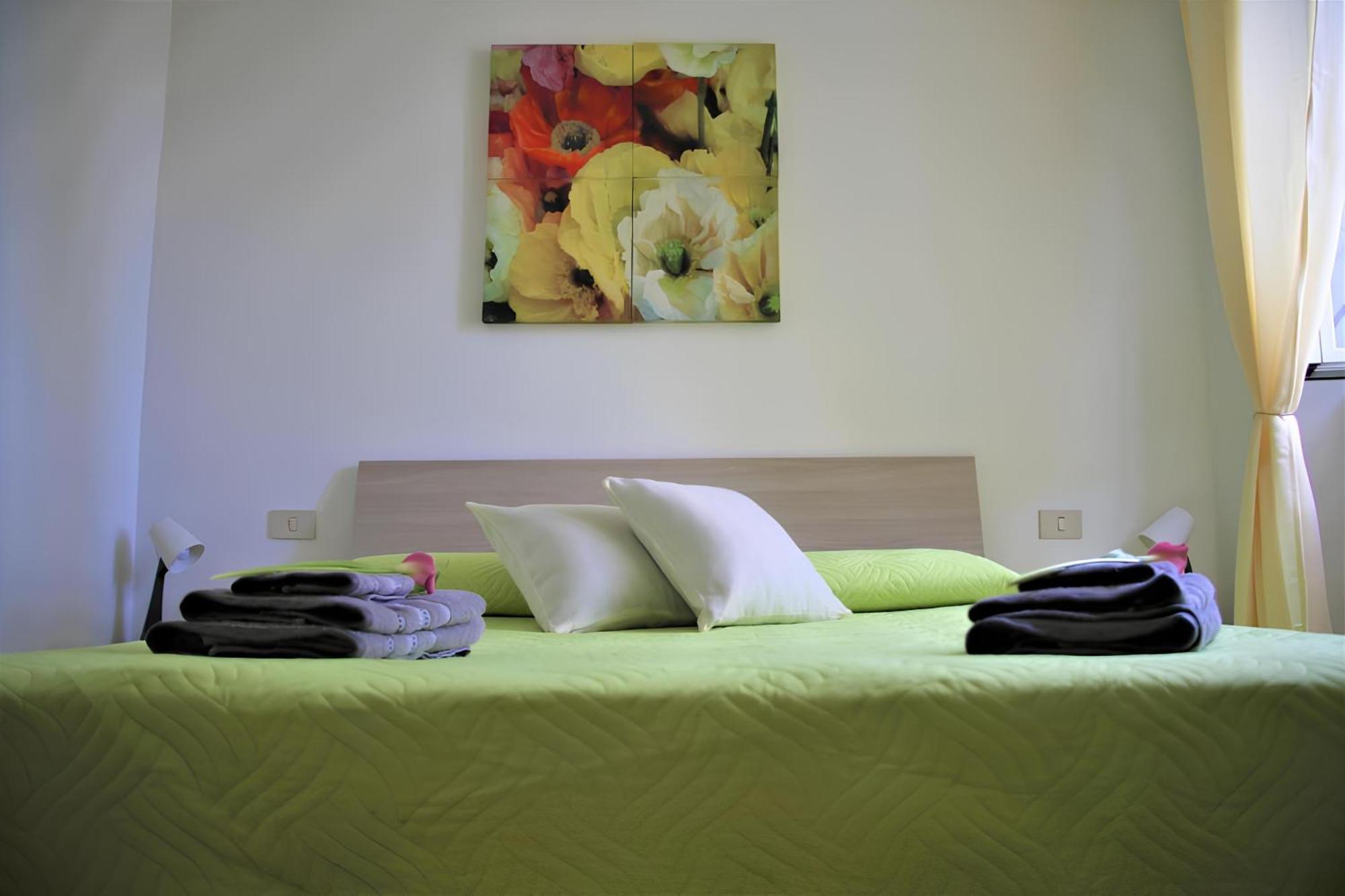 Home & Breakfast La Madonnina 013136-Cni-00001 Lurago D'Erba Ngoại thất bức ảnh